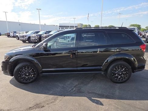 Used 2019 Dodge Journey SE w/ Blacktop Package FWD image 16