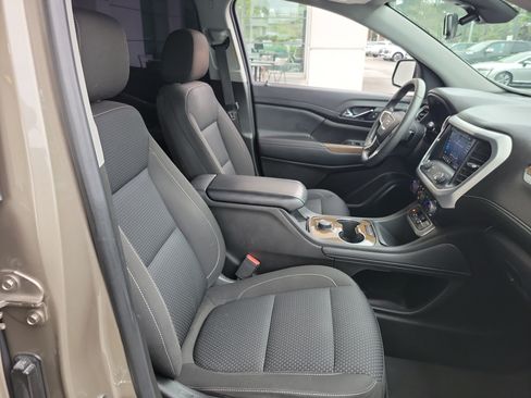 Used 2023 GMC Acadia SLE FWD image 21