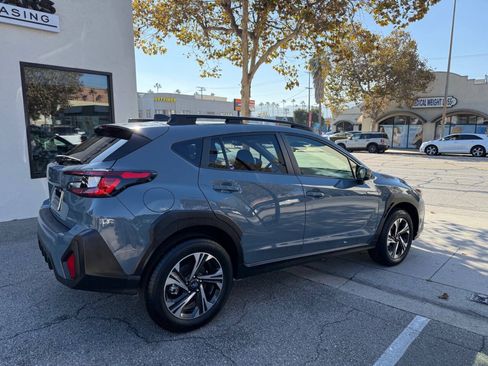 Used 2024 Subaru Crosstrek 2.0i Premium AWD/4WD image 7
