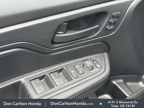 Used 2025 Honda Odyssey Sport-L image 10
