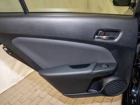 Used 2021 Toyota Prius LE image 9