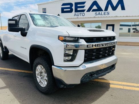 Used 2021 Chevrolet Silverado 2500 LT w/ Fleet Comfort Package AWD/4WD image 2
