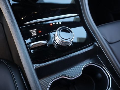 New 2025 Jeep Grand Cherokee L Limited image 9