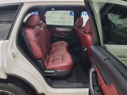 Certified 2025 MAZDA CX-70 3.3 Turbo S w/ Premium Package image 13