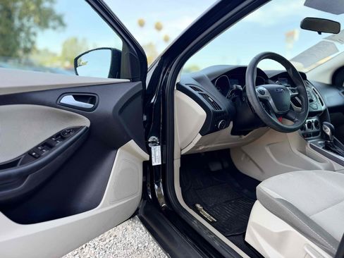 Used 2014 Ford Focus SE FWD image 15