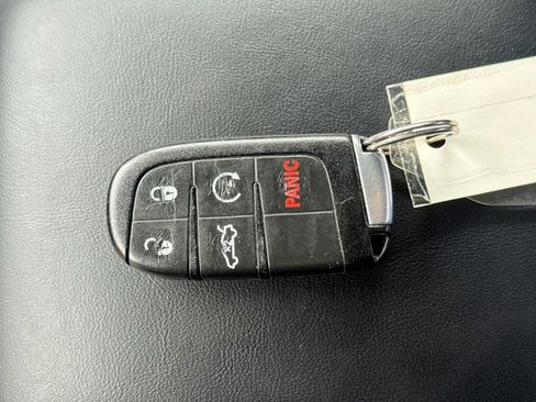 Used 2014 Dodge Charger R/T RWD image 35