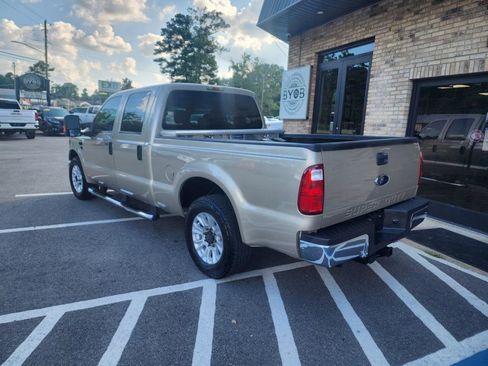Used 2010 Ford F250 XLT image 3