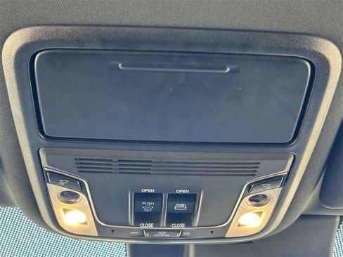 Used 2022 Honda Ridgeline Black Edition image 17