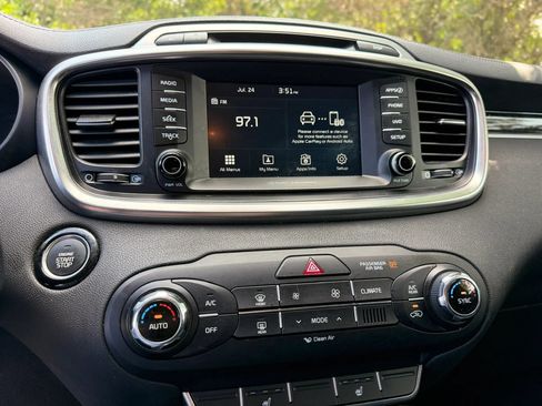 Used 2017 Kia Sorento EX AWD/4WD image 30