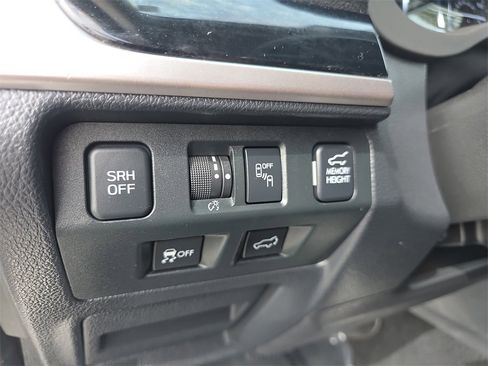 Used 2018 Subaru Forester 2.5i Touring w/ Popular Package #2 image 34