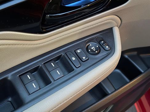 Used 2023 Honda Odyssey Touring image 12