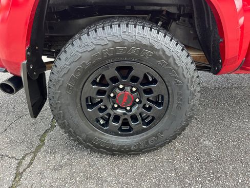 Certified 2023 Toyota Tacoma SR5 AWD/4WD image 25
