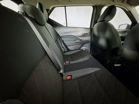 Used 2019 Nissan Kicks SV image 26