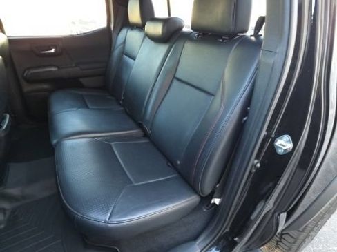 Used 2019 Toyota Tacoma TRD Pro AWD/4WD image 15