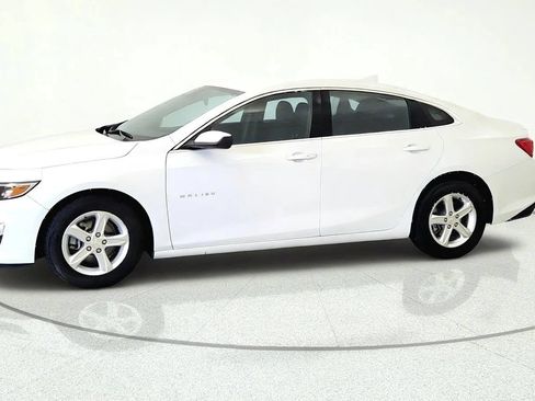 Used 2024 Chevrolet Malibu LT FWD image 3