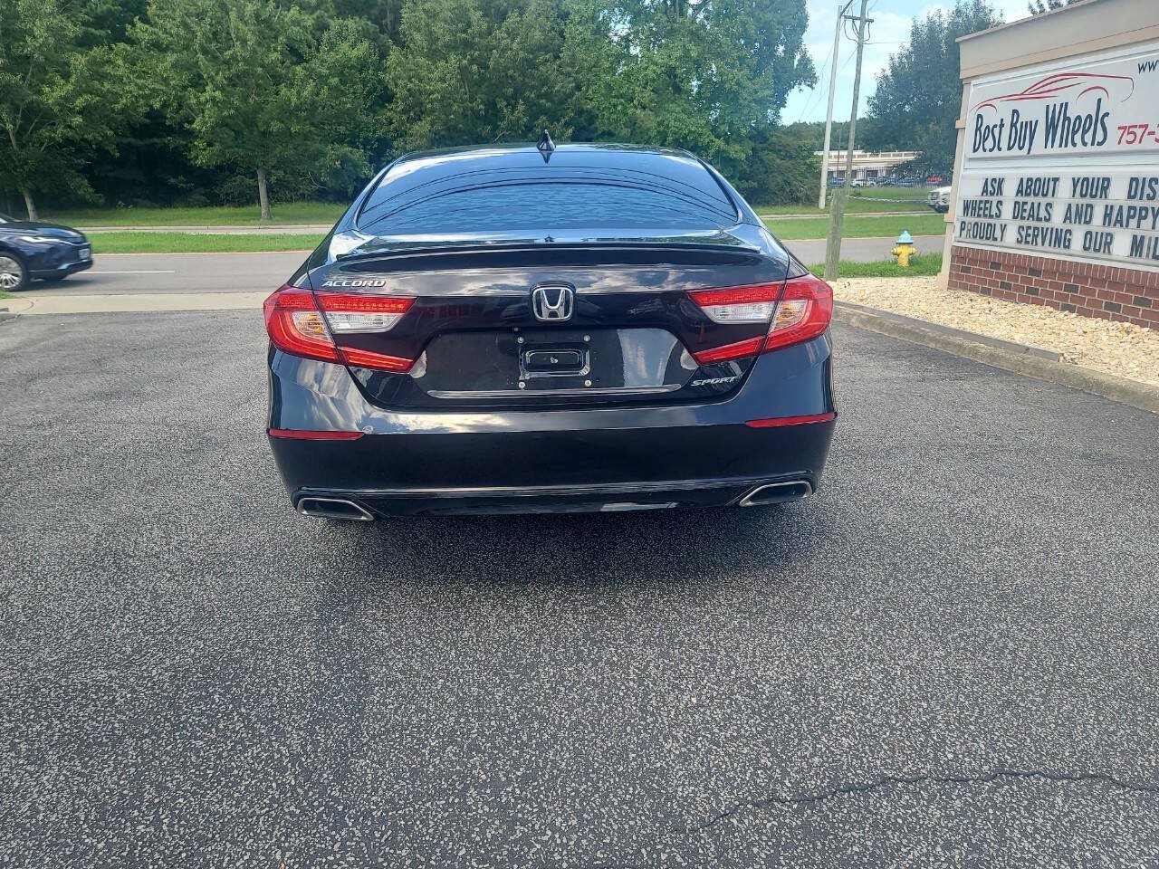 Used 2020 Honda Accord Sport image 8