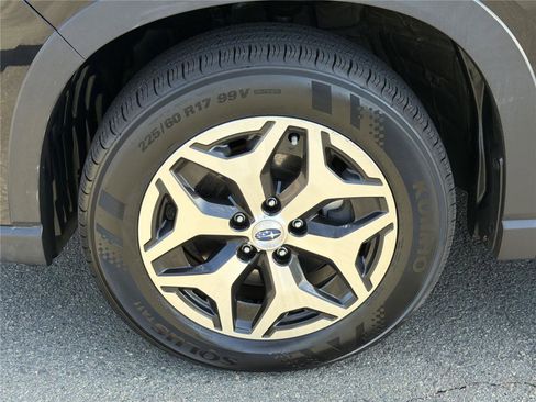 Used 2022 Subaru Forester Premium AWD/4WD image 34