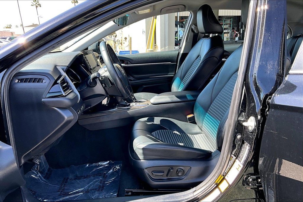 Used 2023 Toyota Camry SE FWD image 15