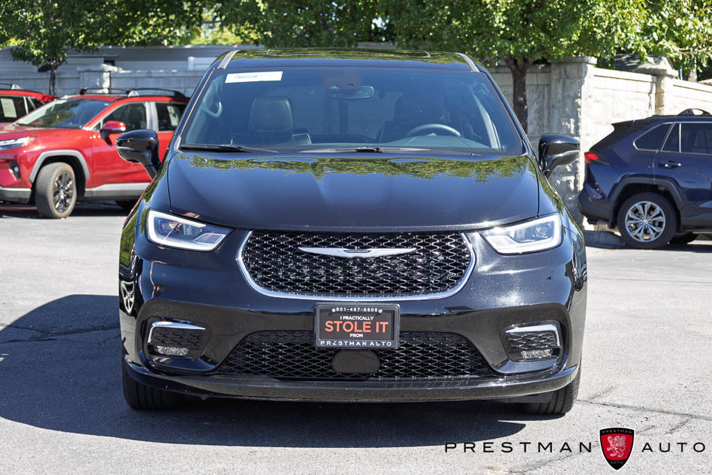 Used 2026 Chrysler Pacifica Limited FWD image 15