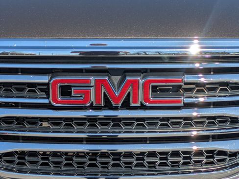 Used 2019 GMC Acadia SLT FWD image 12