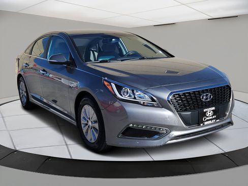 Used 2017 Hyundai Sonata SE image 4
