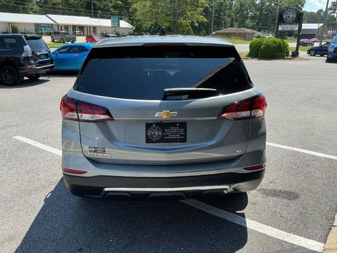 Used 2024 Chevrolet Equinox LT FWD image 5