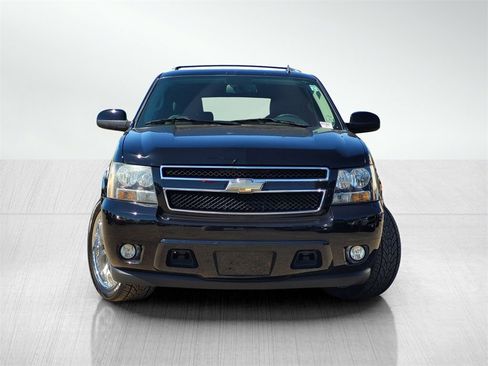Used 2009 Chevrolet Tahoe LT w/ Convenience Package image 2