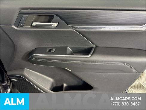 Used 2024 GMC Acadia Elevation image 16