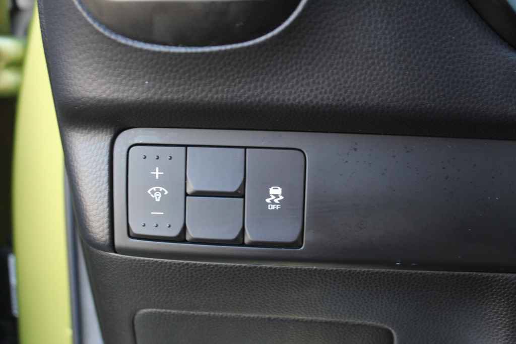 Used 2015 Kia Soul + FWD image 12
