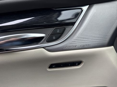 Used 2020 Cadillac XT6 Premium Luxury image 33