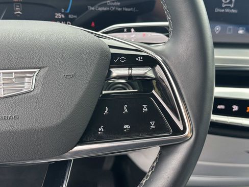 Used 2024 Cadillac Lyriq Luxury RWD image 28