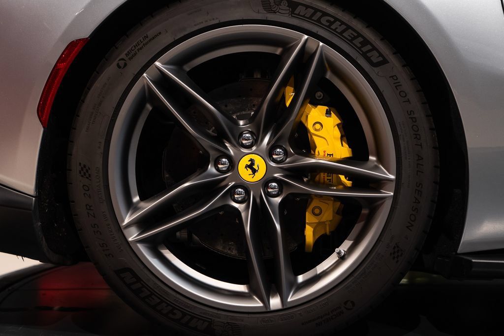 Certified 2023 Ferrari 812 GTS RWD image 16