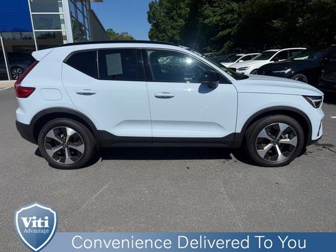 Certified 2026 Volvo XC40 B5 Plus w/ Protection Package Premier AWD/4WD image 9