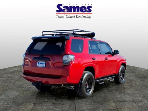 Used 2021 Toyota 4Runner Venture w/ Moonroof Package AWD/4WD image 3