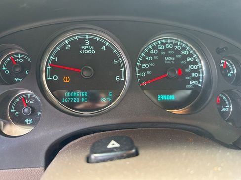 Used 2010 Chevrolet Avalanche LTZ RWD image 21