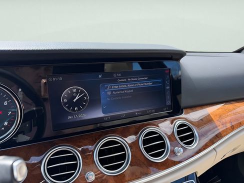 Used 2017 Mercedes-Benz E 300 4MATIC image 29