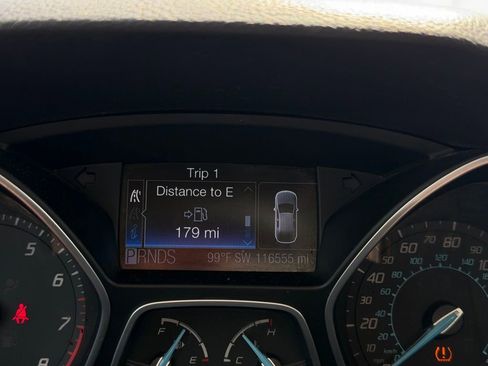 Used 2012 Ford Focus Titanium FWD image 12