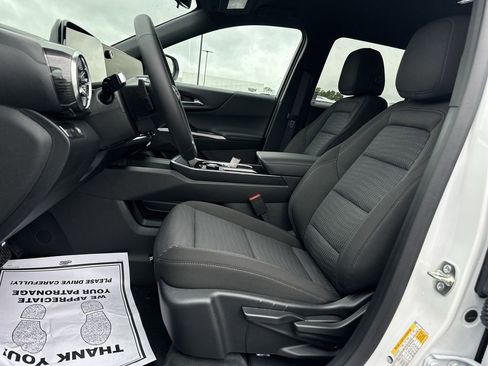New 2026 Chevrolet Equinox LT FWD image 17