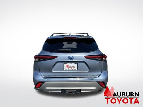 Used 2023 Toyota Highlander Platinum AWD/4WD image 6
