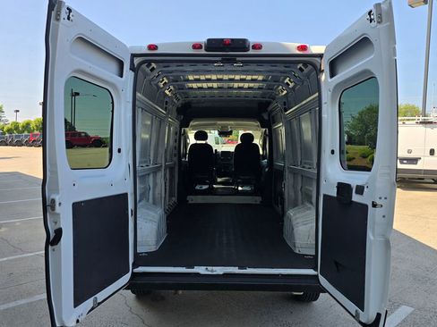 Used 2023 RAM ProMaster 2500 FWD image 12