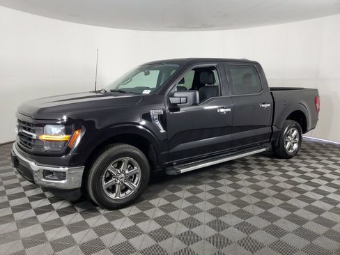 Used 2025 Ford F150 XLT w/ Equipment Group 301A Standard RWD image 8