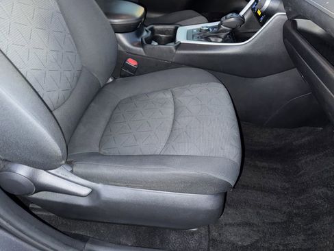 Used 2020 Toyota RAV4 XLE image 16