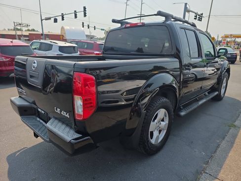 Used 2006 Nissan Frontier LE w/ (X01) Leather Pkg AWD/4WD image 10