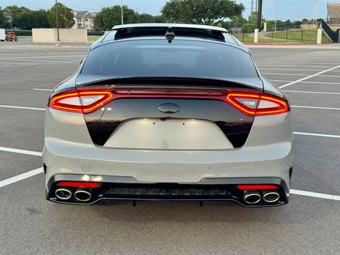 Used 2018 Kia Stinger GT2 AWD/4WD image 6