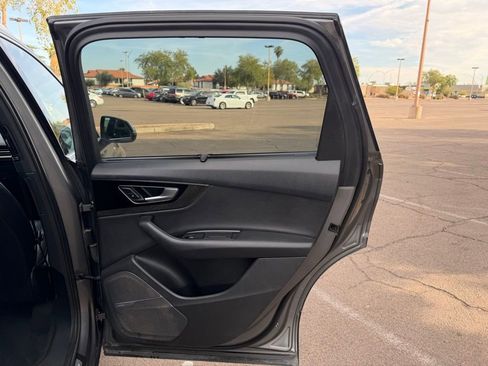 Used 2017 Audi Q7 2.0T Premium Plus w/ Premium Plus Package image 17