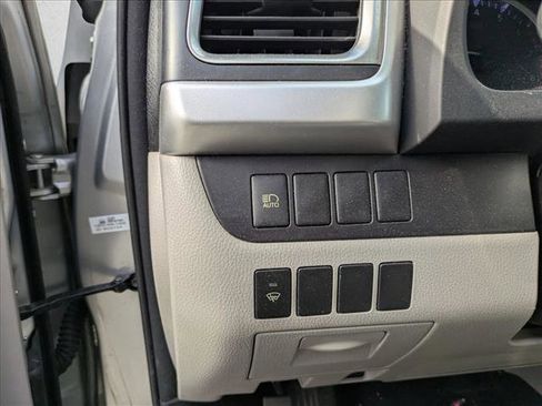 Used 2018 Toyota Highlander LE image 13