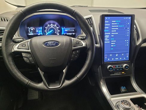 Used 2024 Ford Edge Titanium image 22