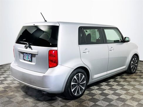 Used 2010 Scion xB image 8