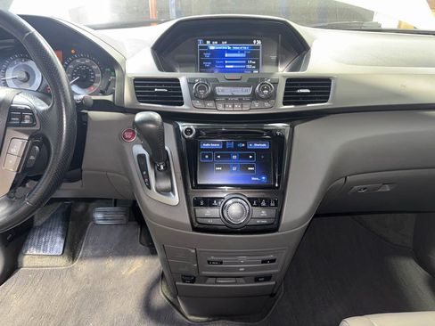 Used 2015 Honda Odyssey Touring Elite image 21