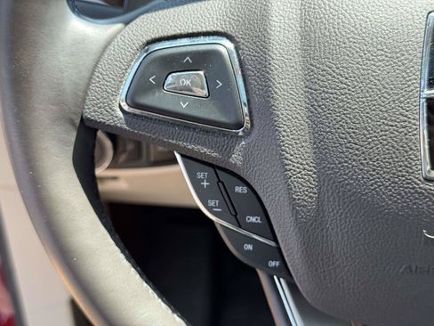 Used 2019 Lincoln MKC Select w/ Select Plus Package AWD/4WD image 19